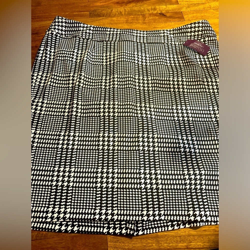 Lane Bryant black and white hounds tooth mini skirt size 22-24 new with tags
